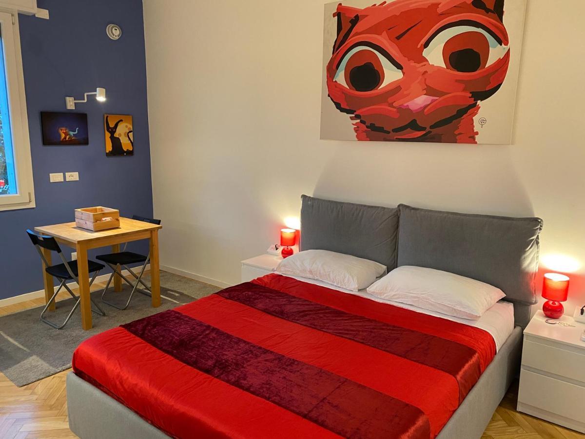 Tra Le Torri B&B - Ampia Stanza Privata In Appartamento Con Bagno Privato Accessibile Da Corridoio Bologna Eksteriør bilde