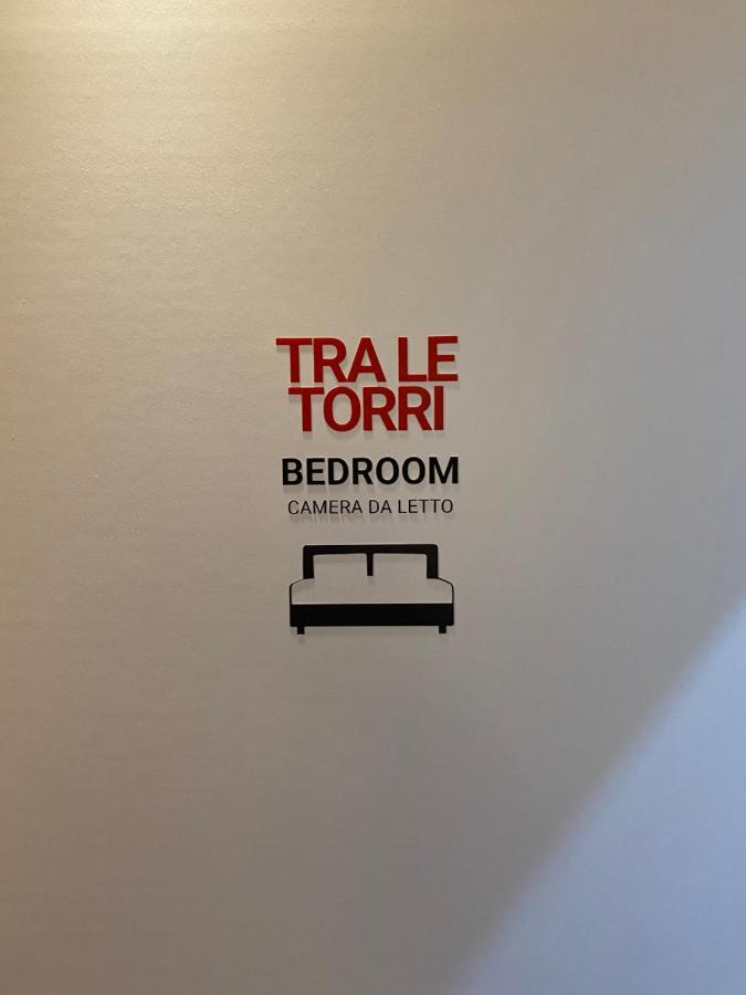 Tra Le Torri B&B - Ampia Stanza Privata In Appartamento Con Bagno Privato Accessibile Da Corridoio Bologna Eksteriør bilde